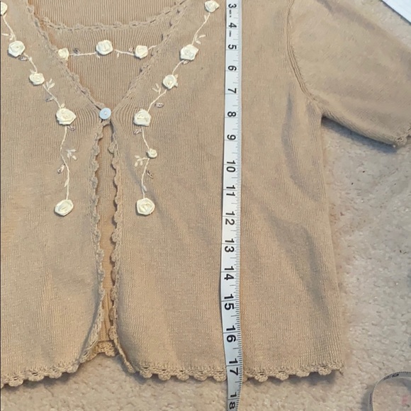 Floral Short Cropped Sweater - Picture 4 of 7